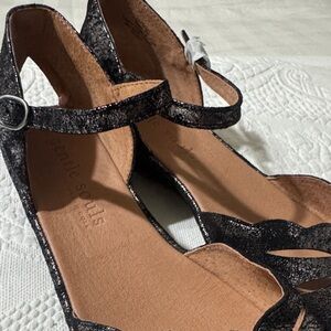 Gentle Souls Black Strappy sandals